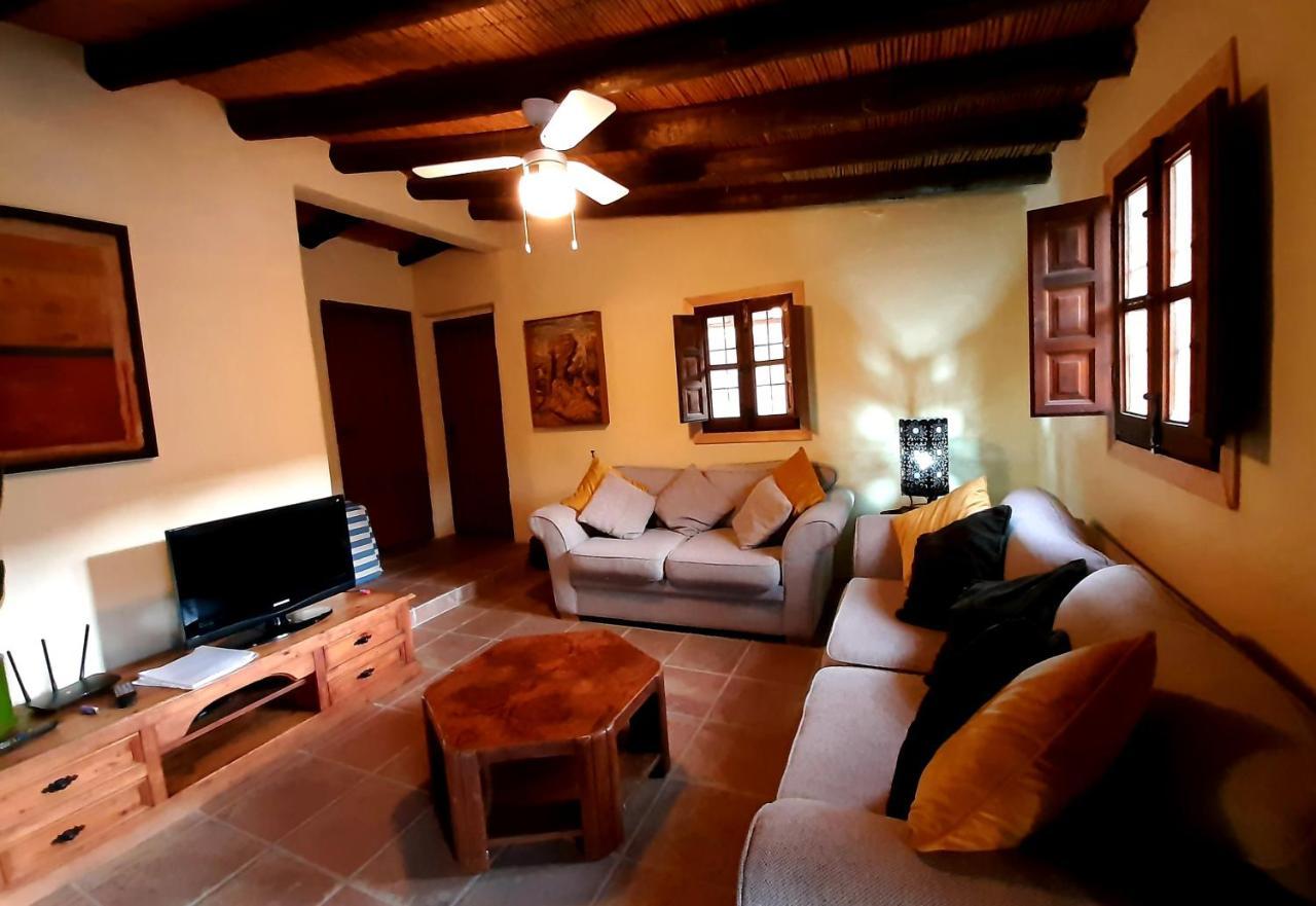 Country house Cortijo Montes With Private Pool